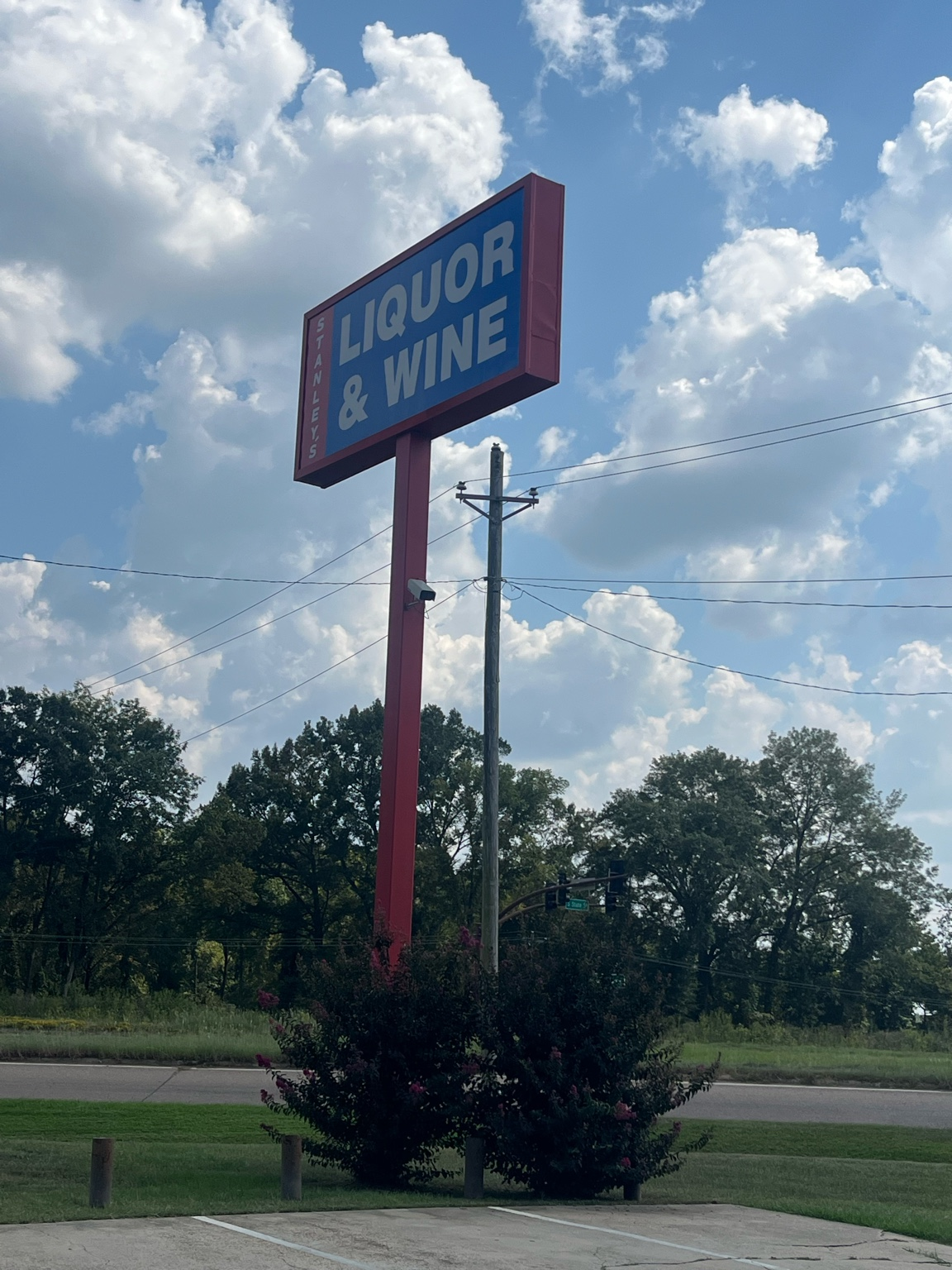Stanley's Liquor and Wine roadside sign in Jackson